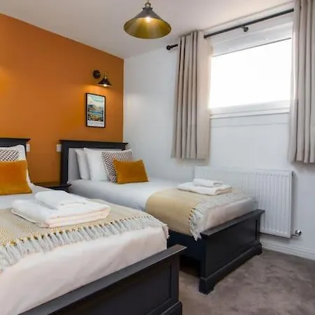 The Stylish 3-Bedroom Maisonette Retreat Stirling Exterior photo