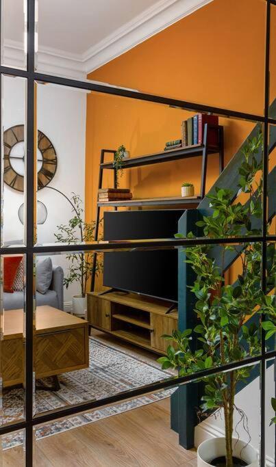 The Stylish 3-bedroom Maisonette Retreat Apartment Stirling