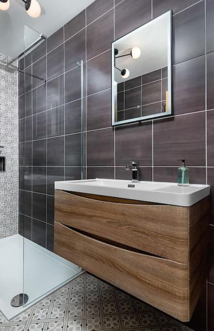 Apartment The Stylish 3-bedroom Maisonette Retreat *