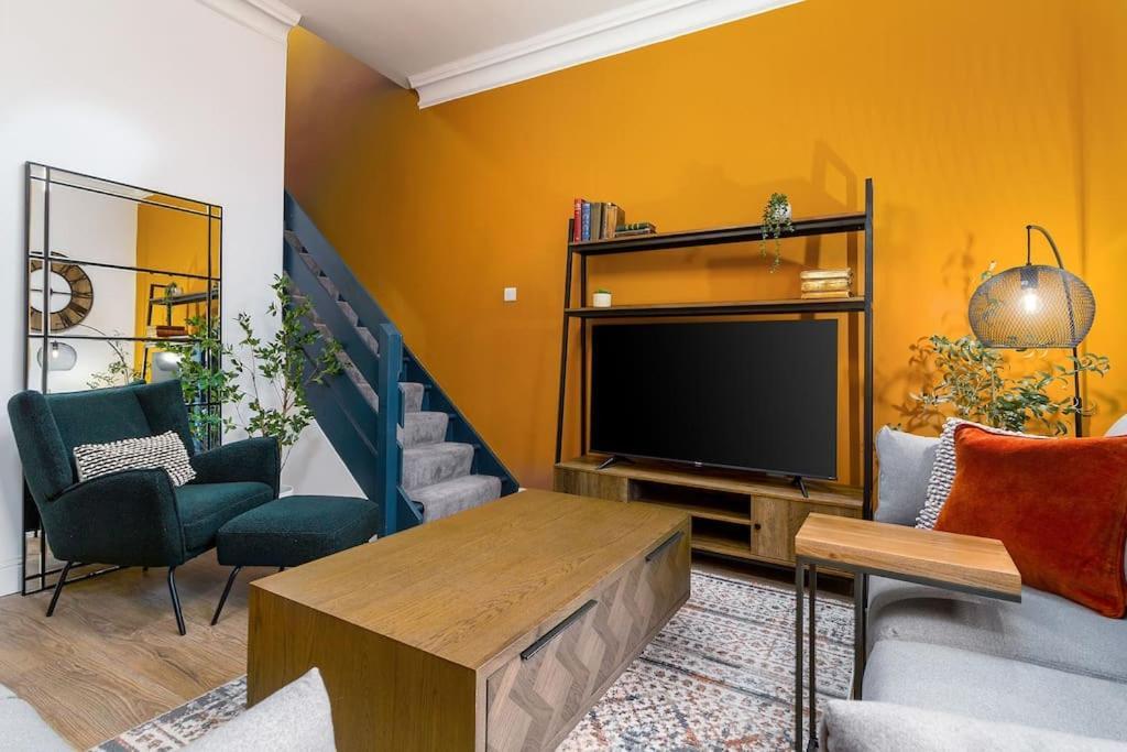The Stylish 3-bedroom Maisonette Retreat