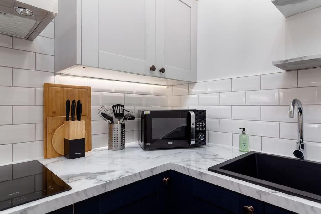 The Stylish 3-bedroom Maisonette Retreat *