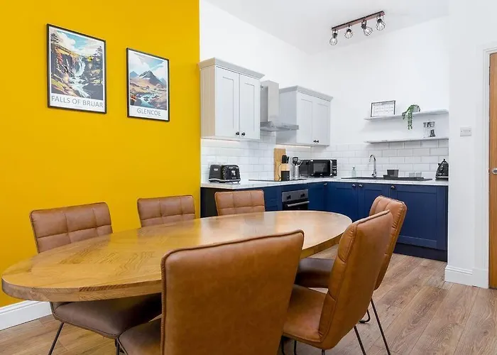 The Stylish 3-Bedroom Maisonette Retreat